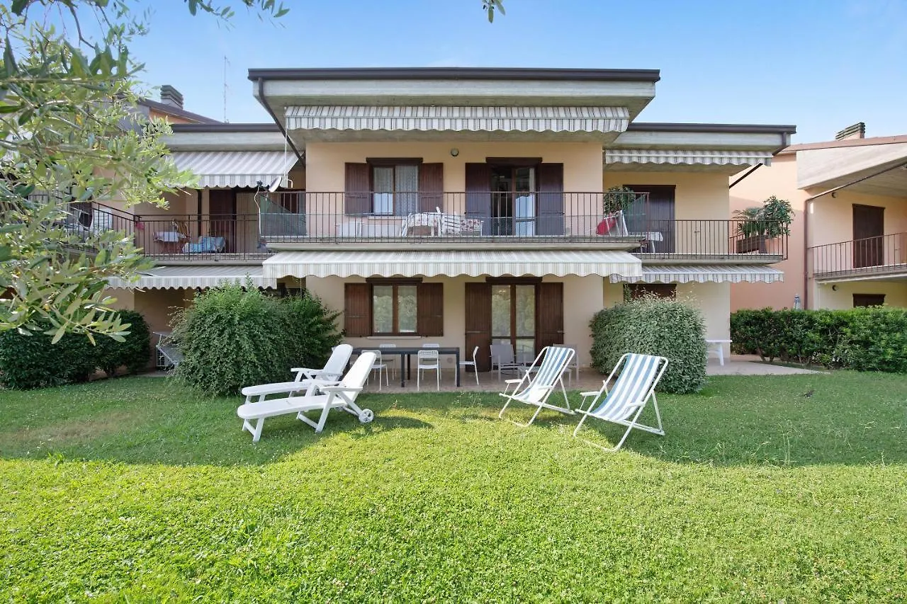 Apartment Appartamento Zoe San Felice del Benaco Italy