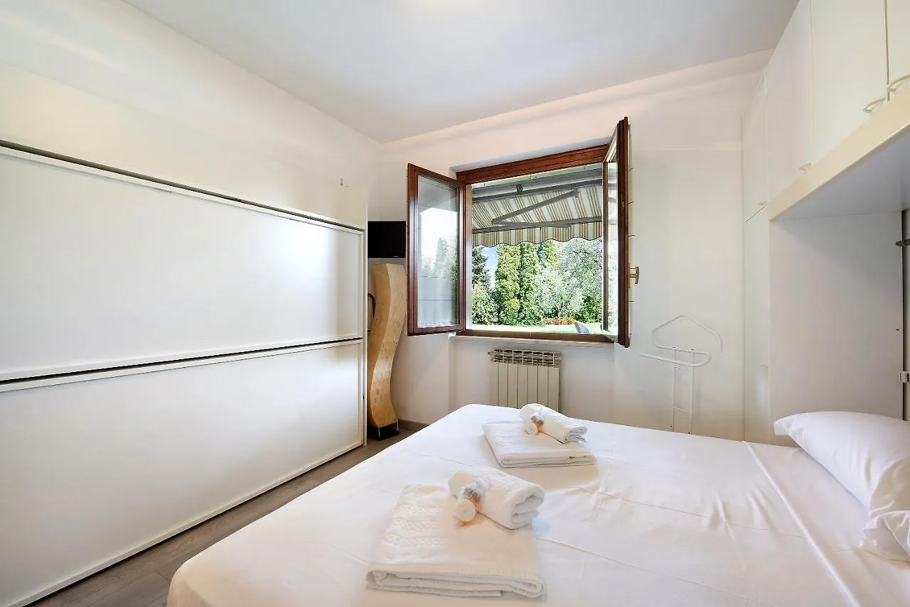 Appartamento Zoe San Felice del Benaco Italy